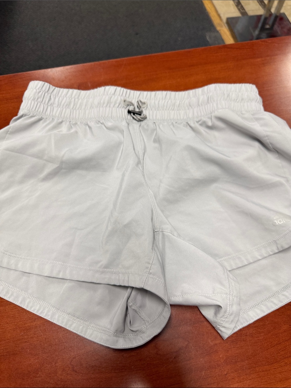 Adidas shorts M // 100142